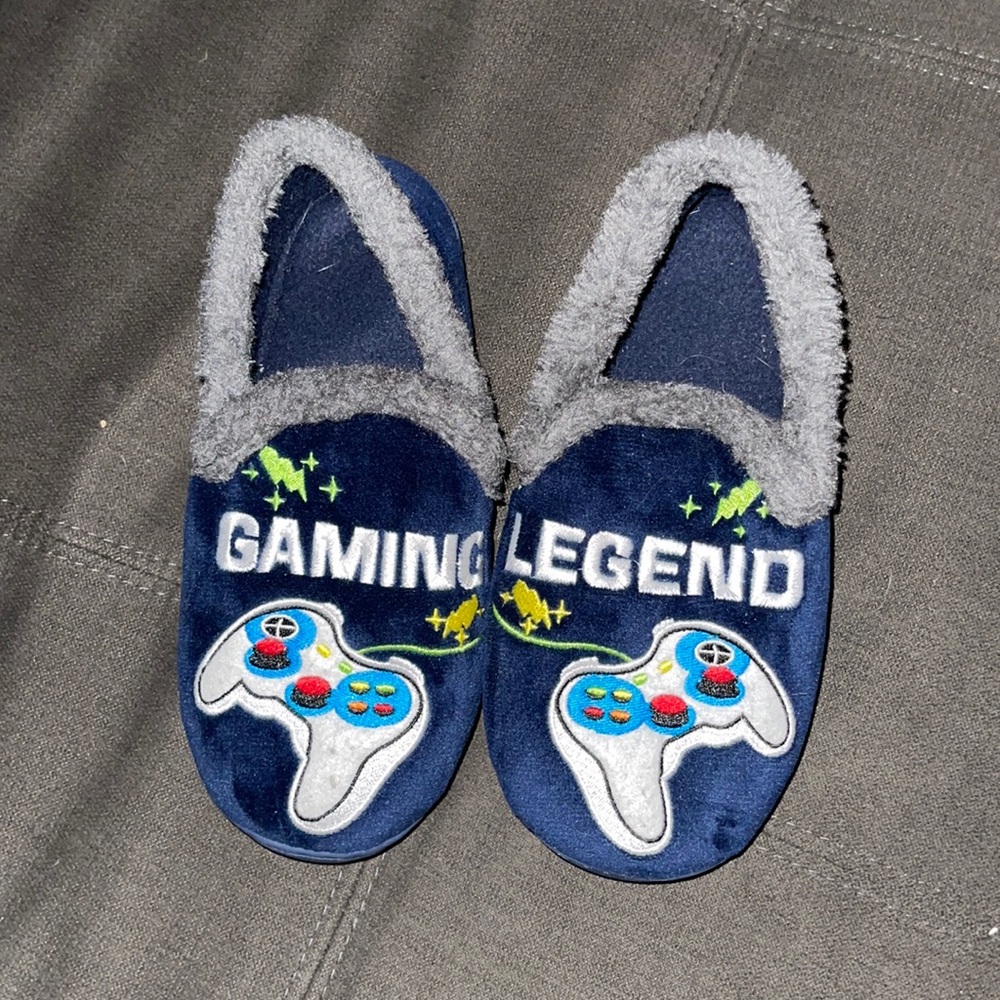 boys slippers